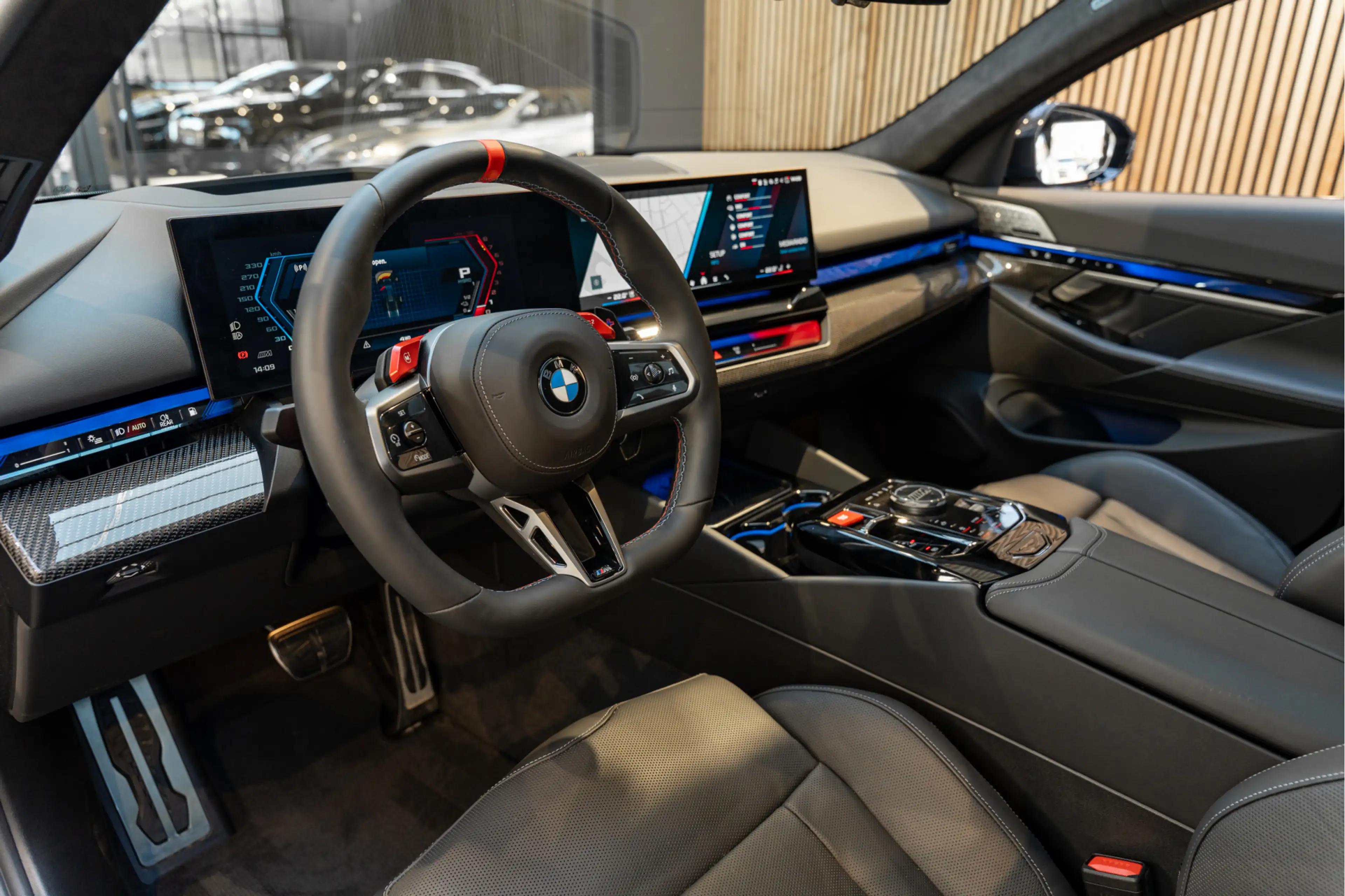 BMW M5 5-serie Touring B&W Pano Carbon — photo 22