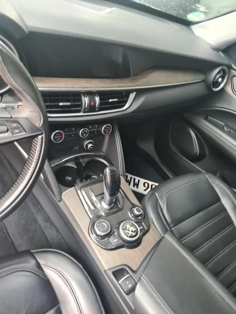 Alfa Romeo Stelvio Super Q4 LUSSO // 20 ZOLL LUSSO FELGEN Schwarz - 2