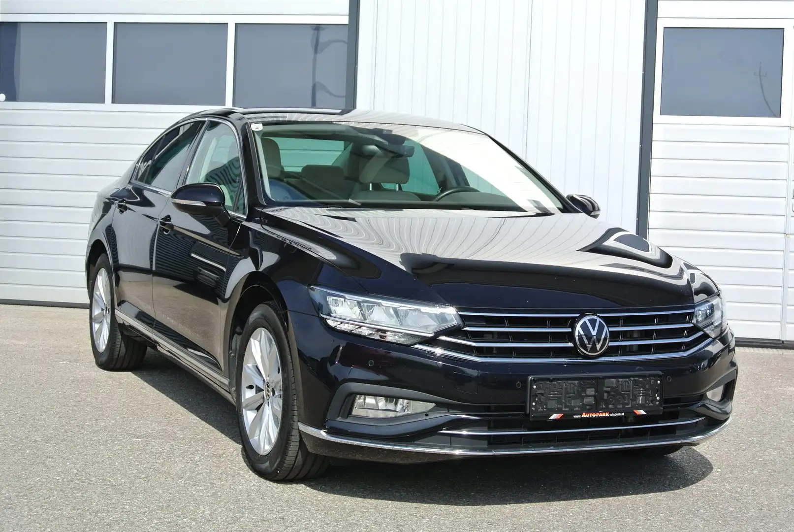 Volkswagen Passat 2.0 TDI DSG Elegance ** LEDER * NAVI * LED * Negro - 1