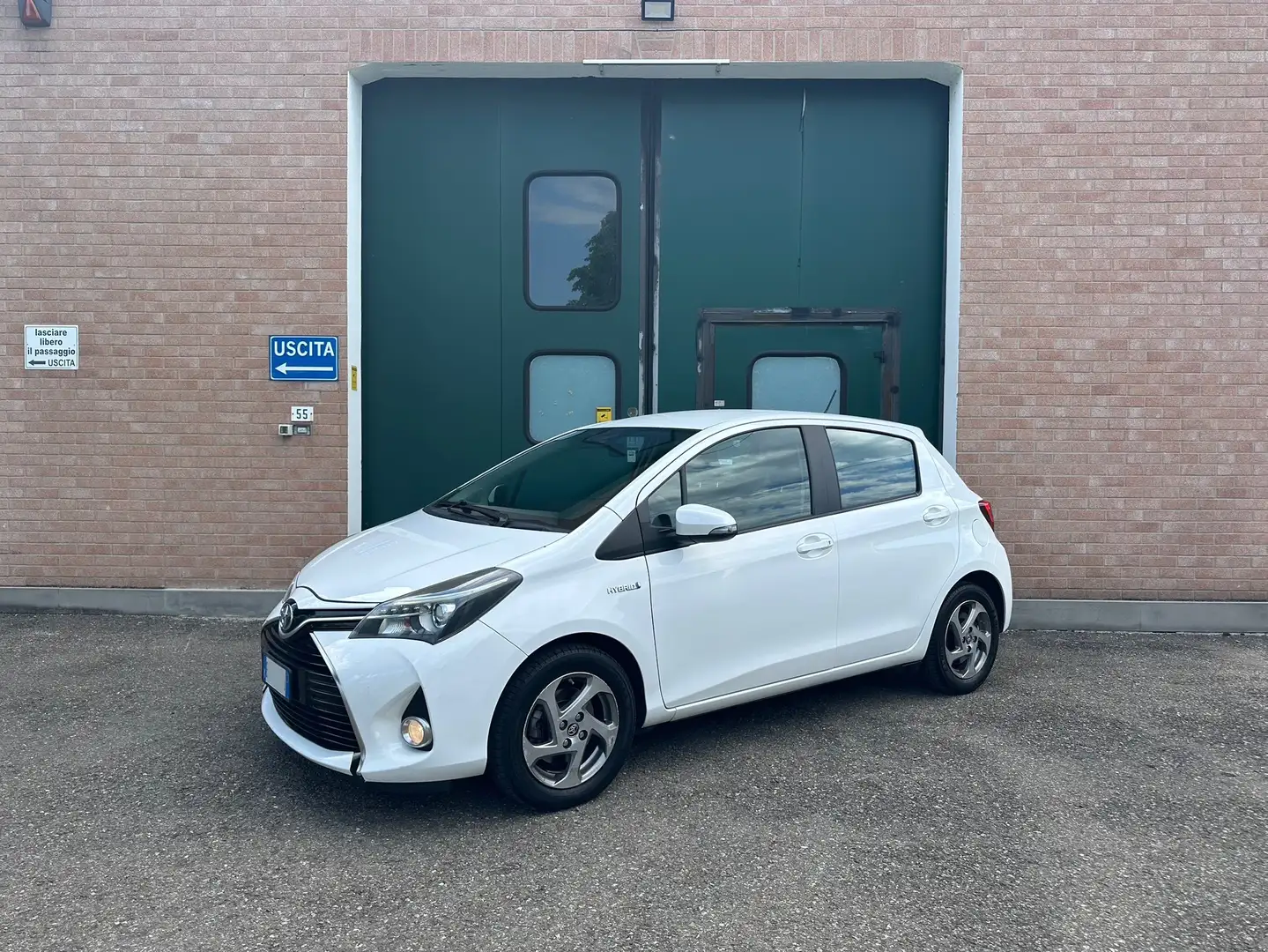 Toyota Yaris Yaris III 2015 5p 1.5h Active Bianco - 2