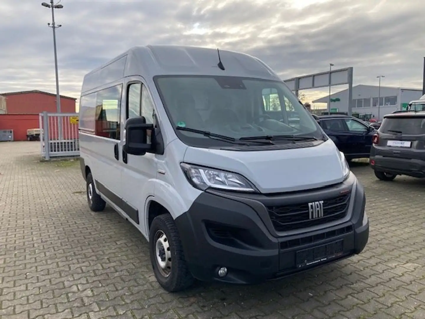 Fiat Ducato 160 L2H2 teilverglast RS: 3450 mm Grau - 2