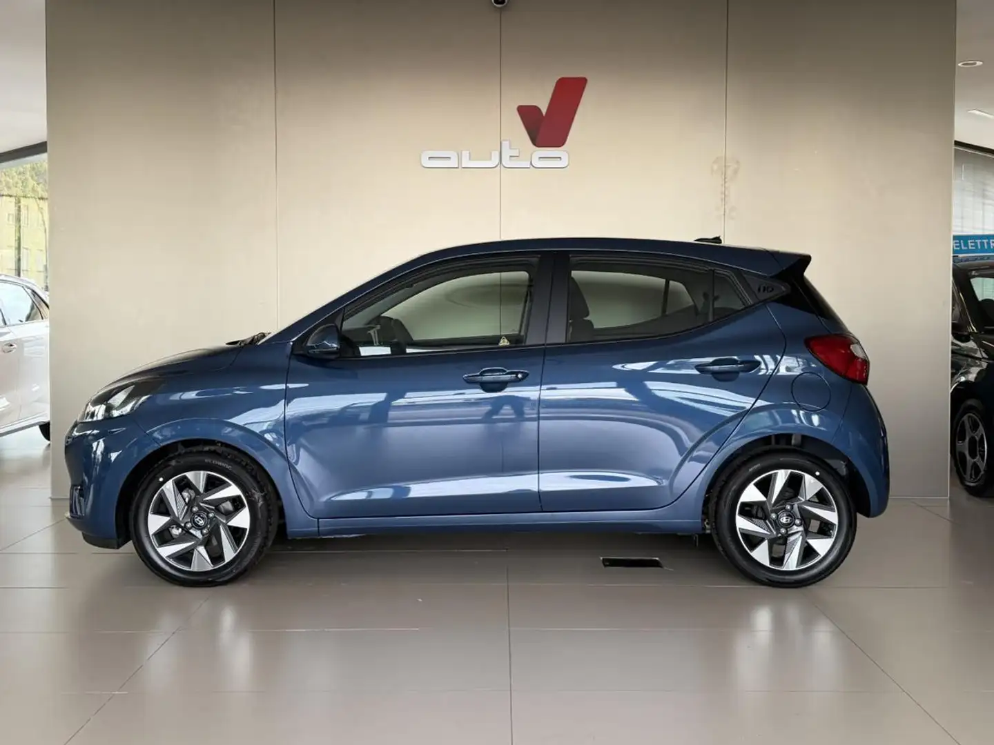 Hyundai i10 1.0 MPI Connectline +SENSORI +TELE +NAVI Blu/Azzurro - 1