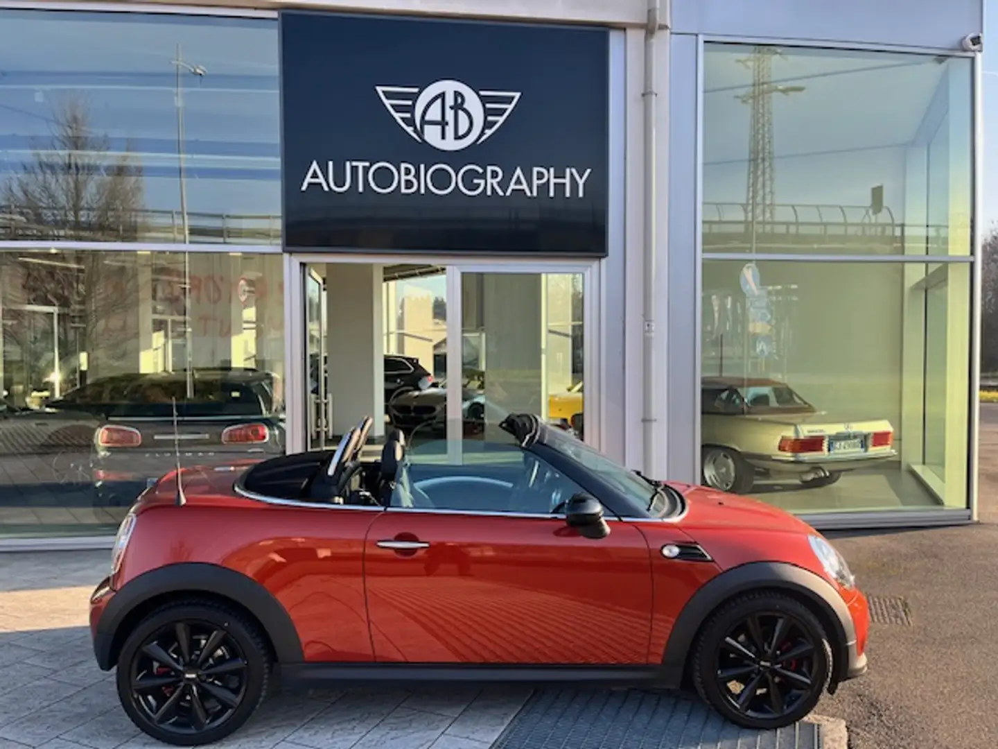 MINI Cooper Roadster 1.600 cc 122cv allestimento CHILI ## 58.500 km### Orange - 2