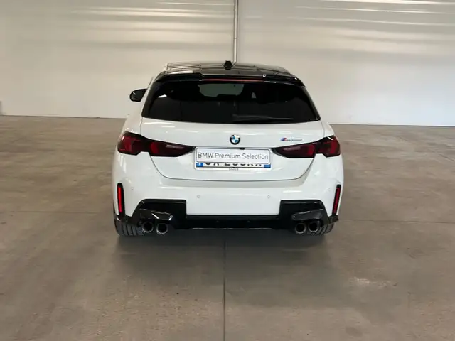 BMW 1 Series view 4