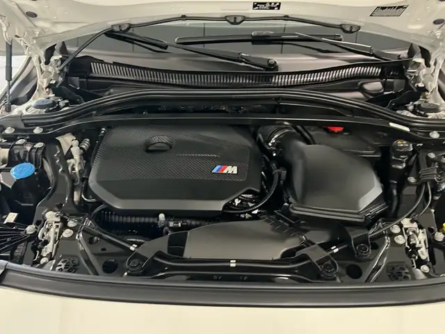 BMW 1 Series view 13