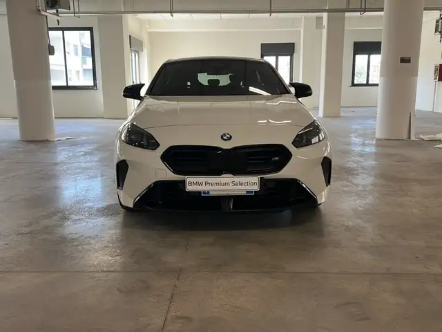 BMW 1 Series view 5