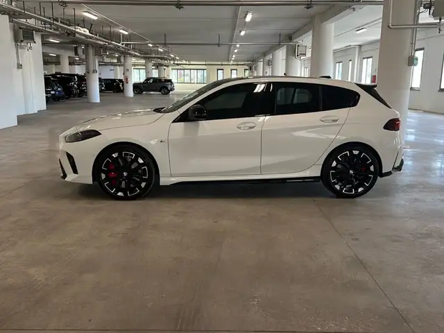 BMW 1 Series view 2