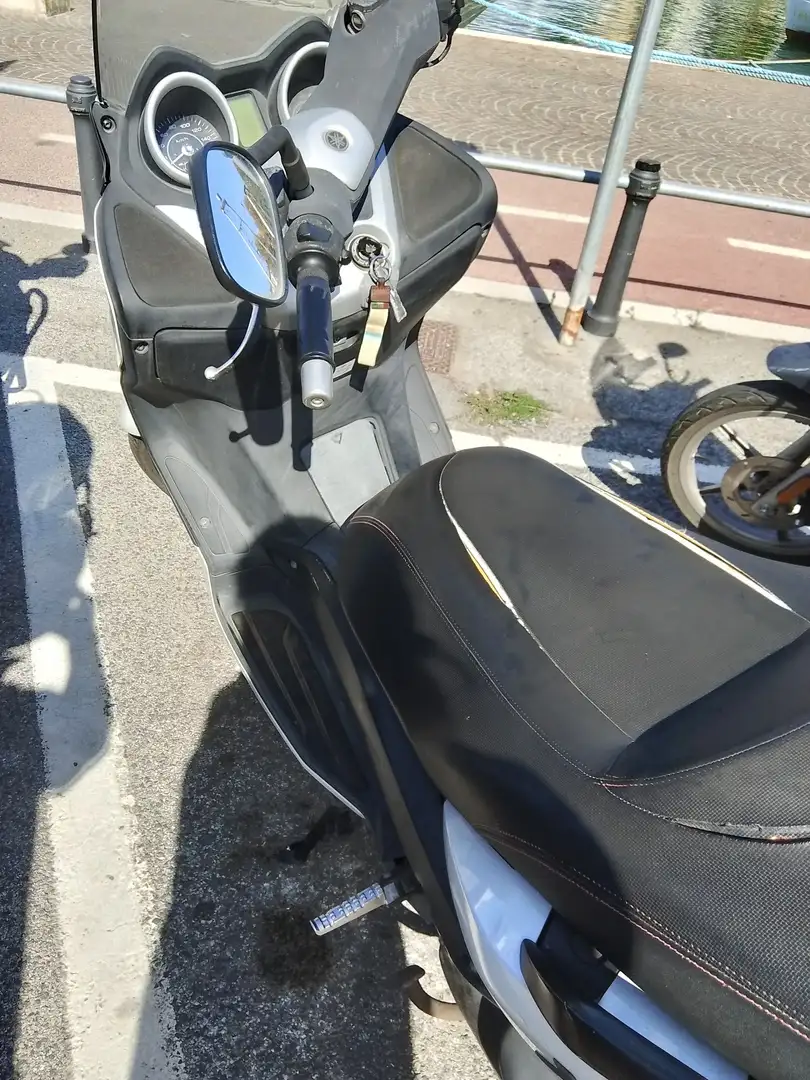 Yamaha X-Max 250 ABS Bianco - 2