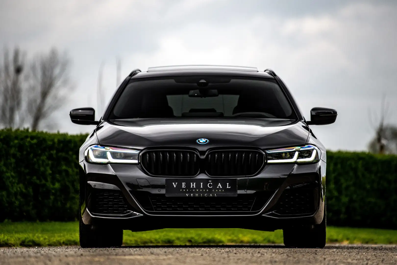 BMW 530 e Touring M SPORT|PANO|CAMERA|HEADUP|LASER|TREKHAA Noir - 2