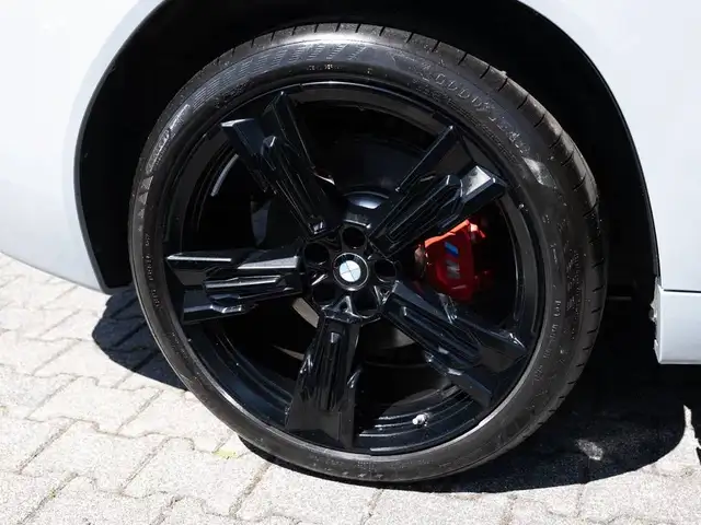 BMW X3 view 5
