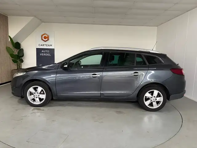 Renault Megane view 5
