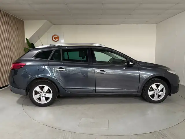 Renault Megane view 8