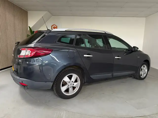Renault Megane view 7