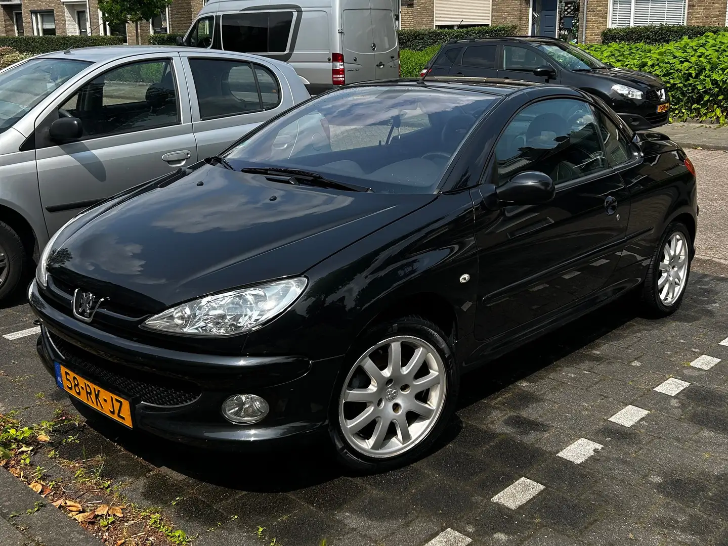 Peugeot 206 Cabrio Zwart - 1
