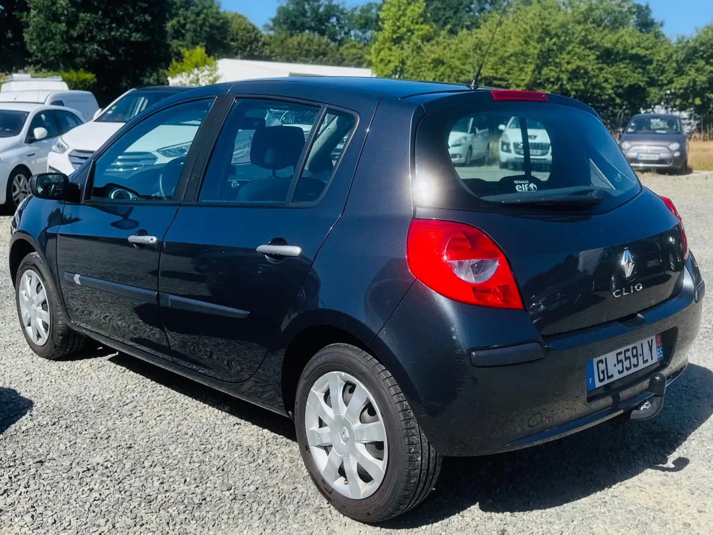 Renault Clio Clio III dCi 85 eco2 Dynamique Quickshift - 2