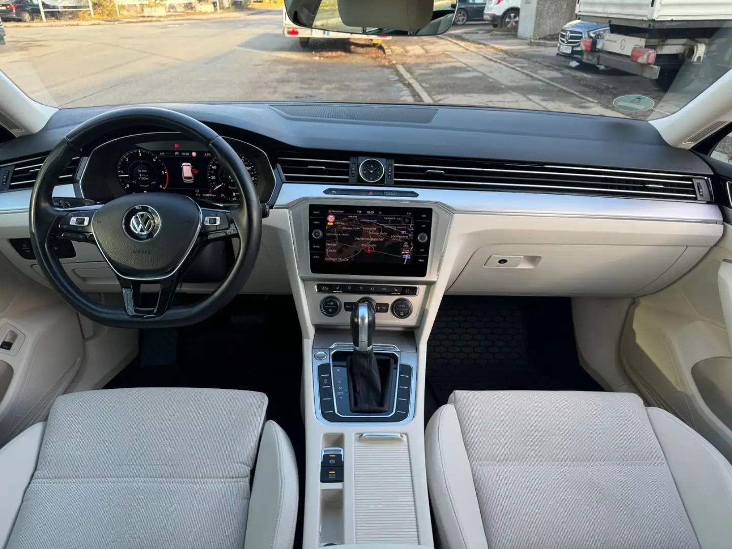 Volkswagen Passat Variant 2.0TDI DSG Comf./LED/ACC/Kam/Navi Gris - 2