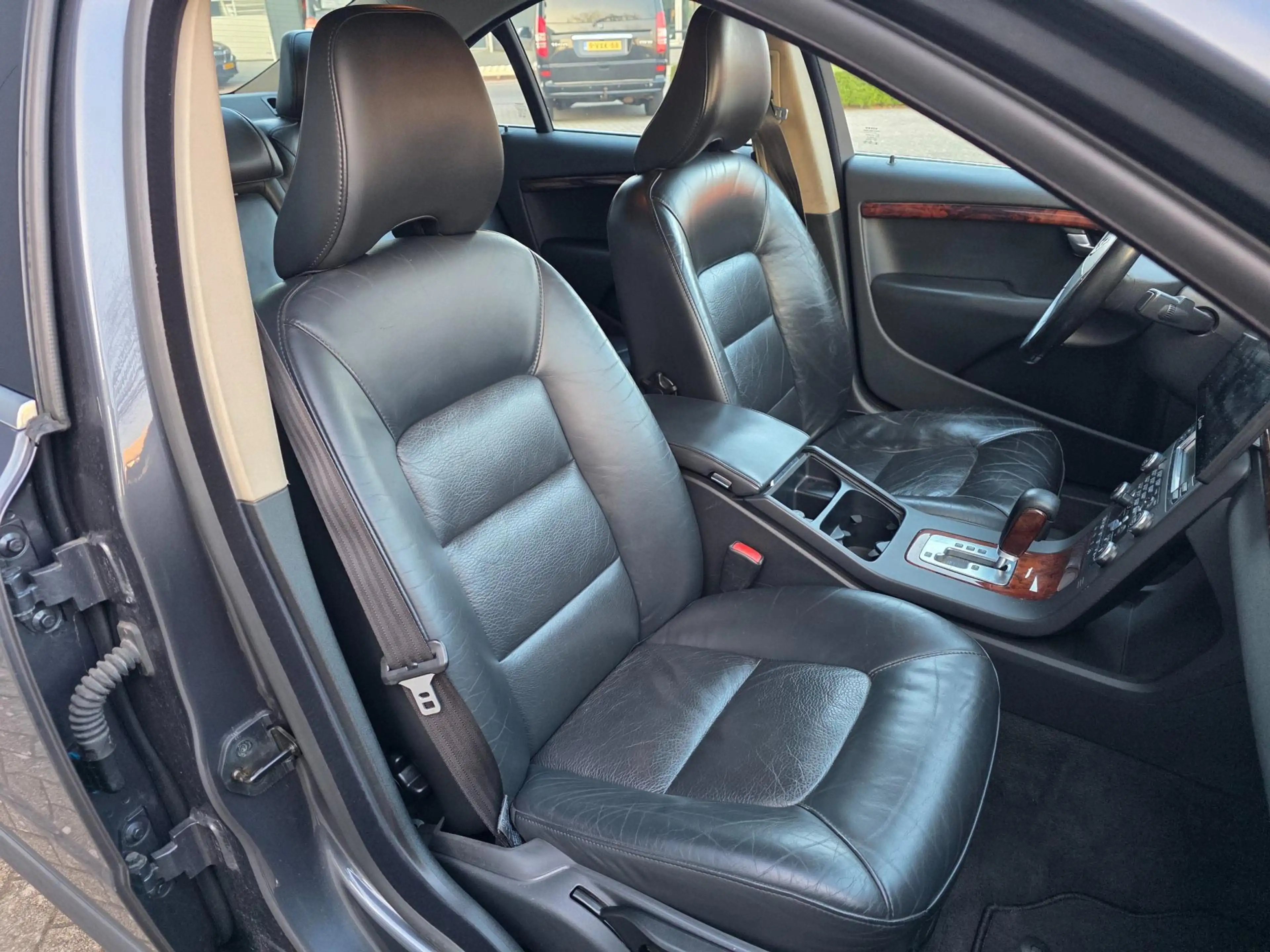Volvo S80 3.2 Summum, netto € 6.570! — photo 9