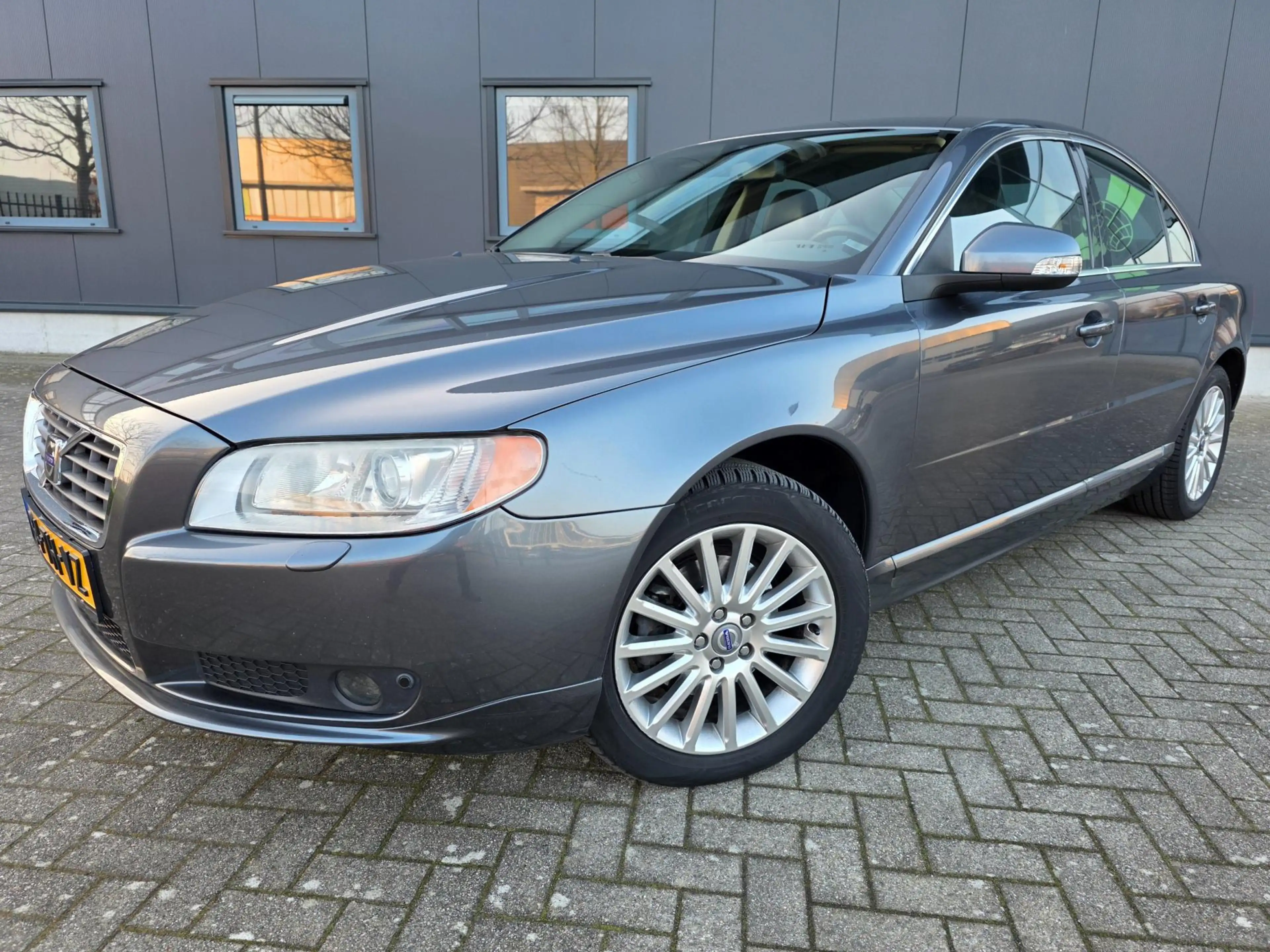 Volvo S80 3.2 Summum, netto € 6.570! — photo 2