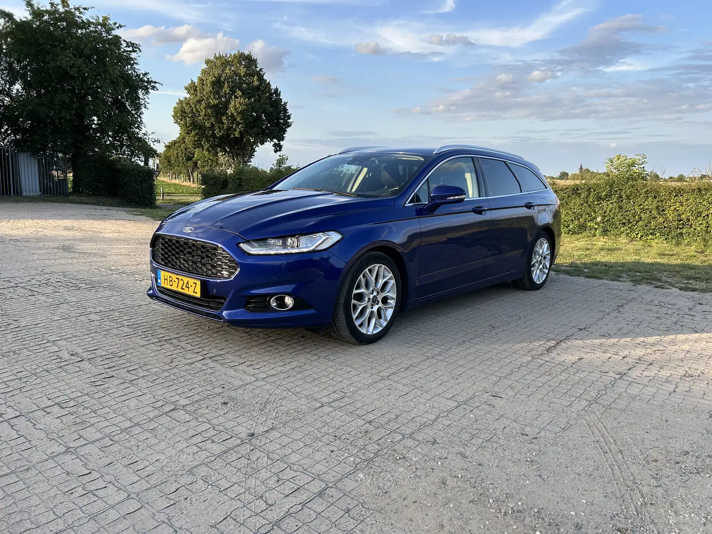 Ford Mondeo 1.5 ecoboost Titanium blauw /18” /trekhaak/camer Blauw - 1