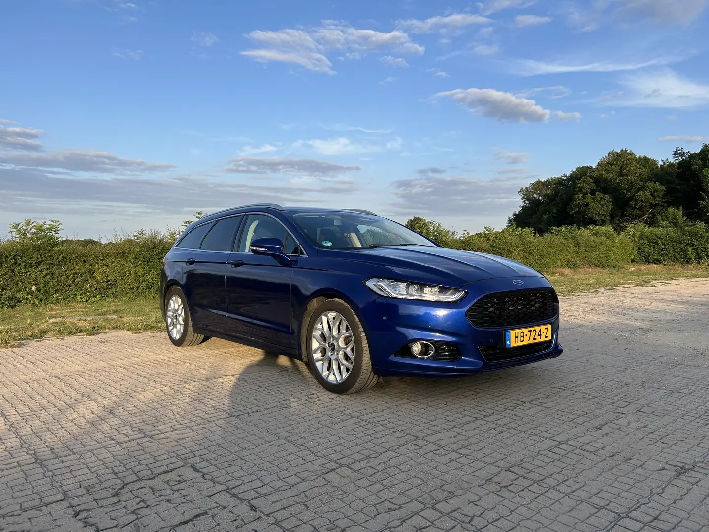 Ford Mondeo 1.5 ecoboost Titanium blauw /18” /trekhaak/camer Blauw - 2