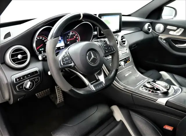 Mercedes-Benz C-Class view 10
