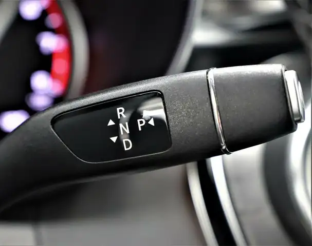 Mercedes-Benz C-Class view 15