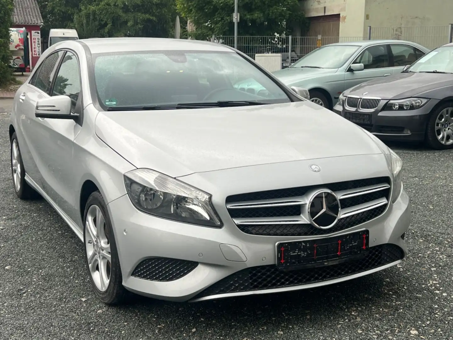 Mercedes-Benz A 180 A -Klasse A 180 CDI / d BlueEfficiency Silber - 1