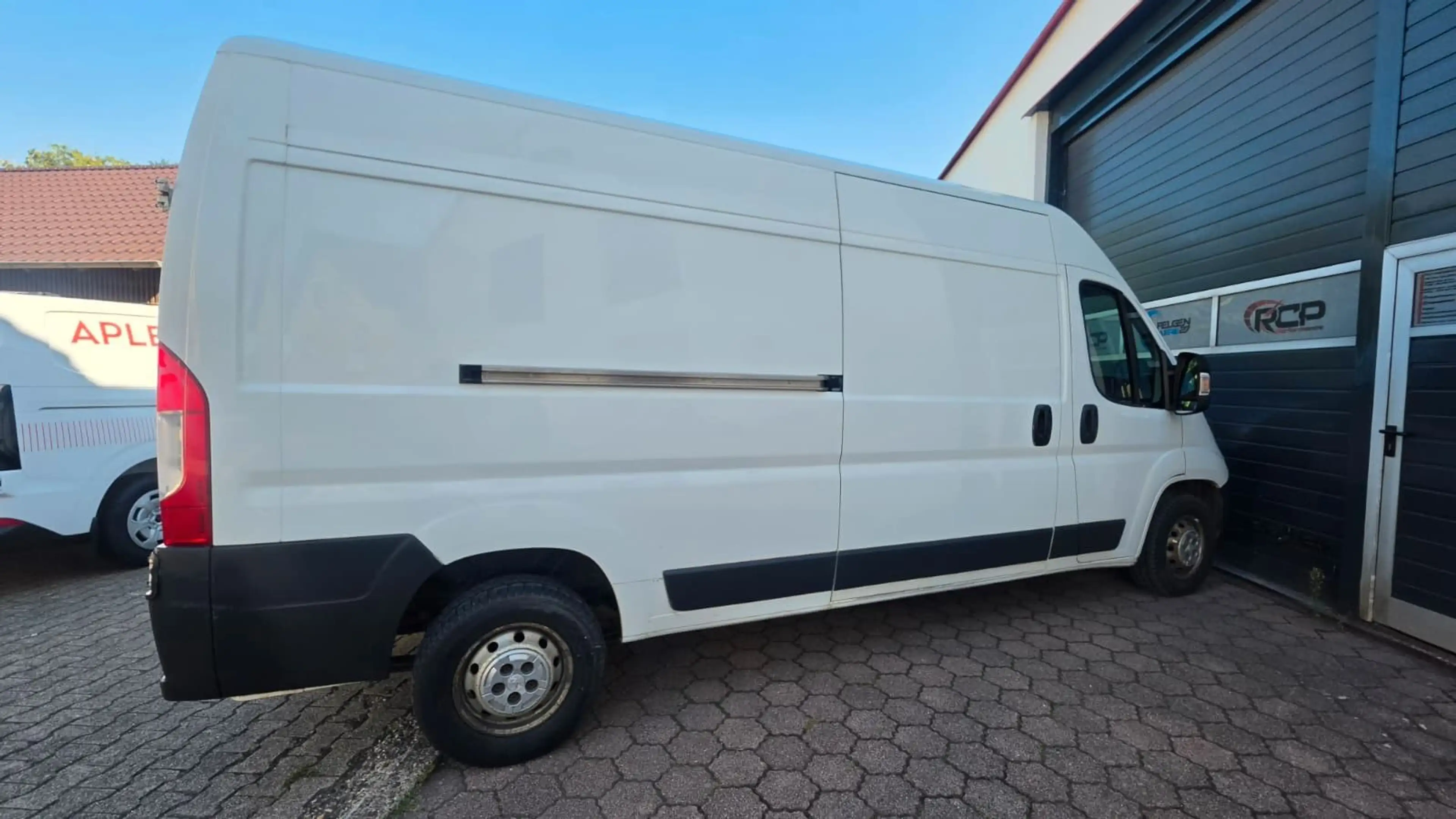 Peugeot Boxer 1. HAND Klima Lang Kasten Avantage+ L3/H2 — photo 5
