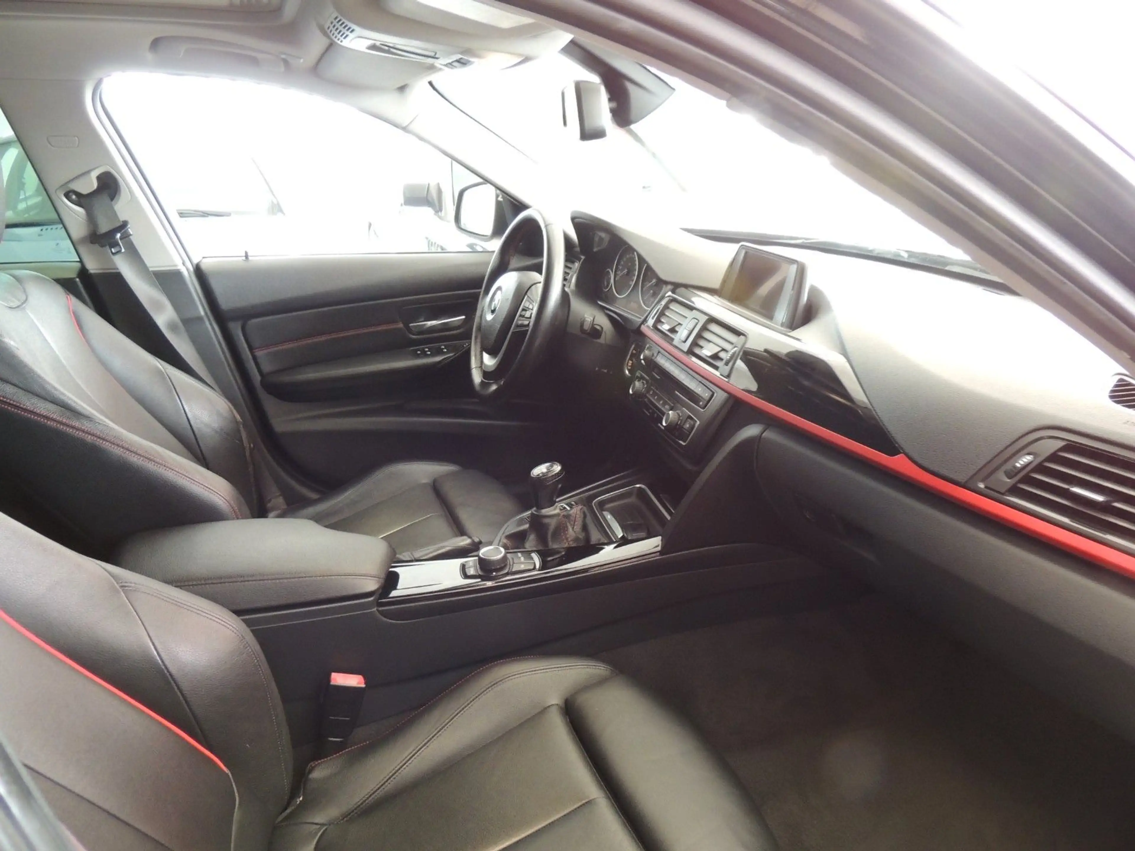 BMW 328 3 Limousine 328 i M-Paket — photo 11