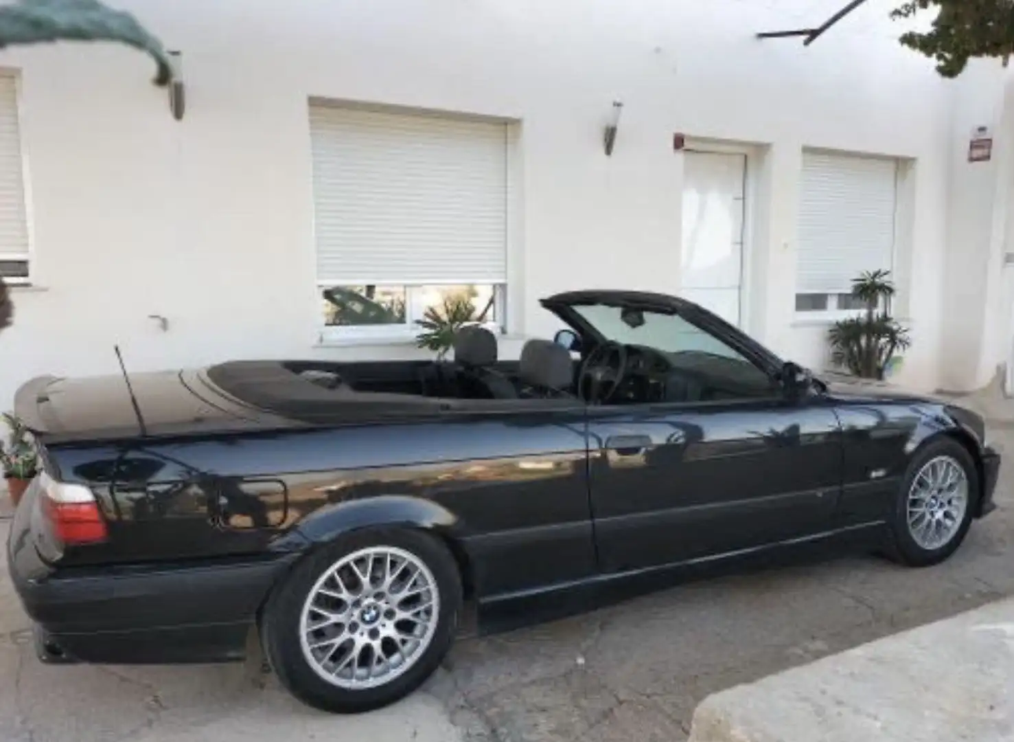 BMW 328 328i Cabriolet - 2
