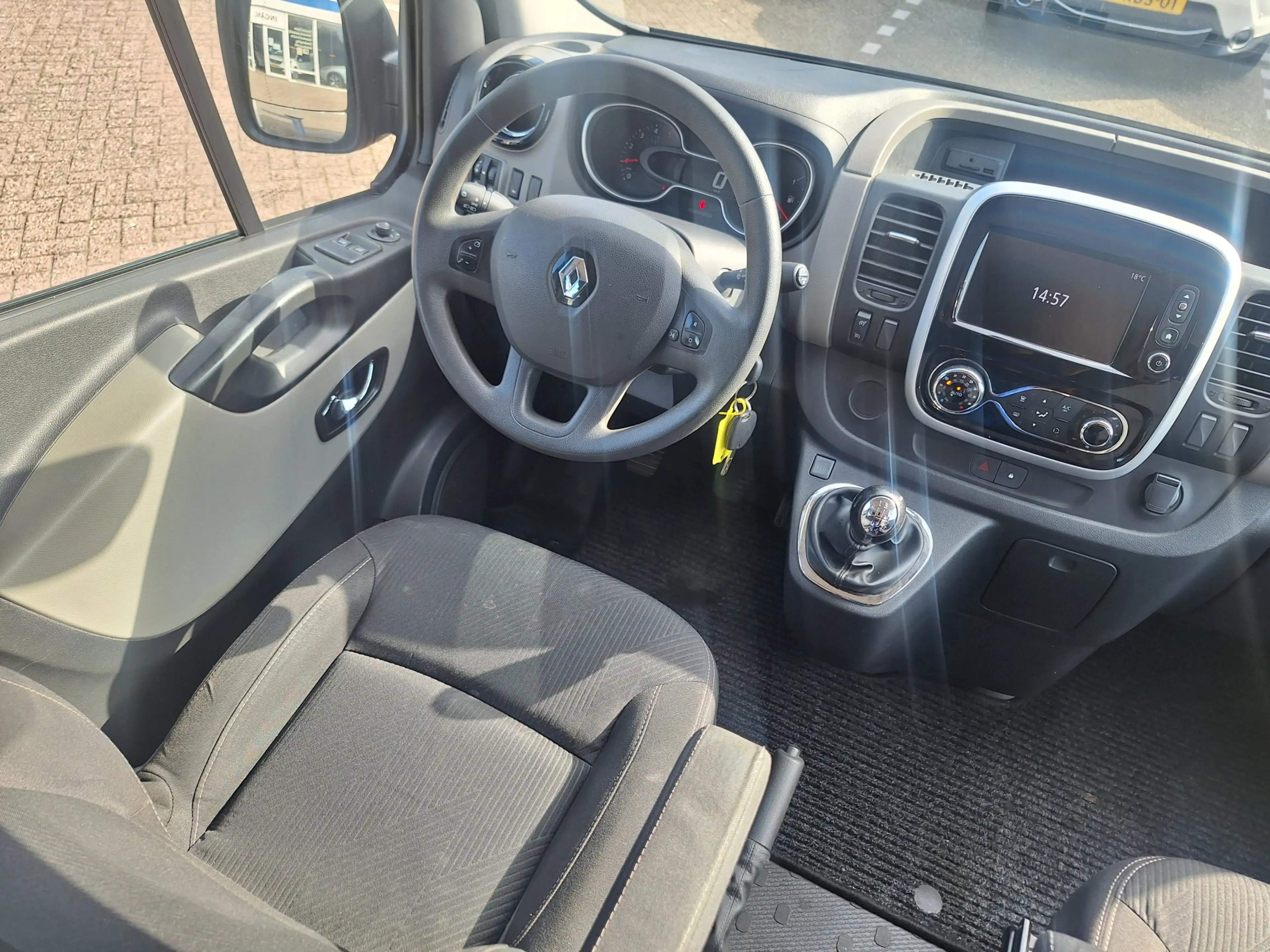 Renault Trafic 1.6 dCi T29 L2H1 DC Luxe — photo 17