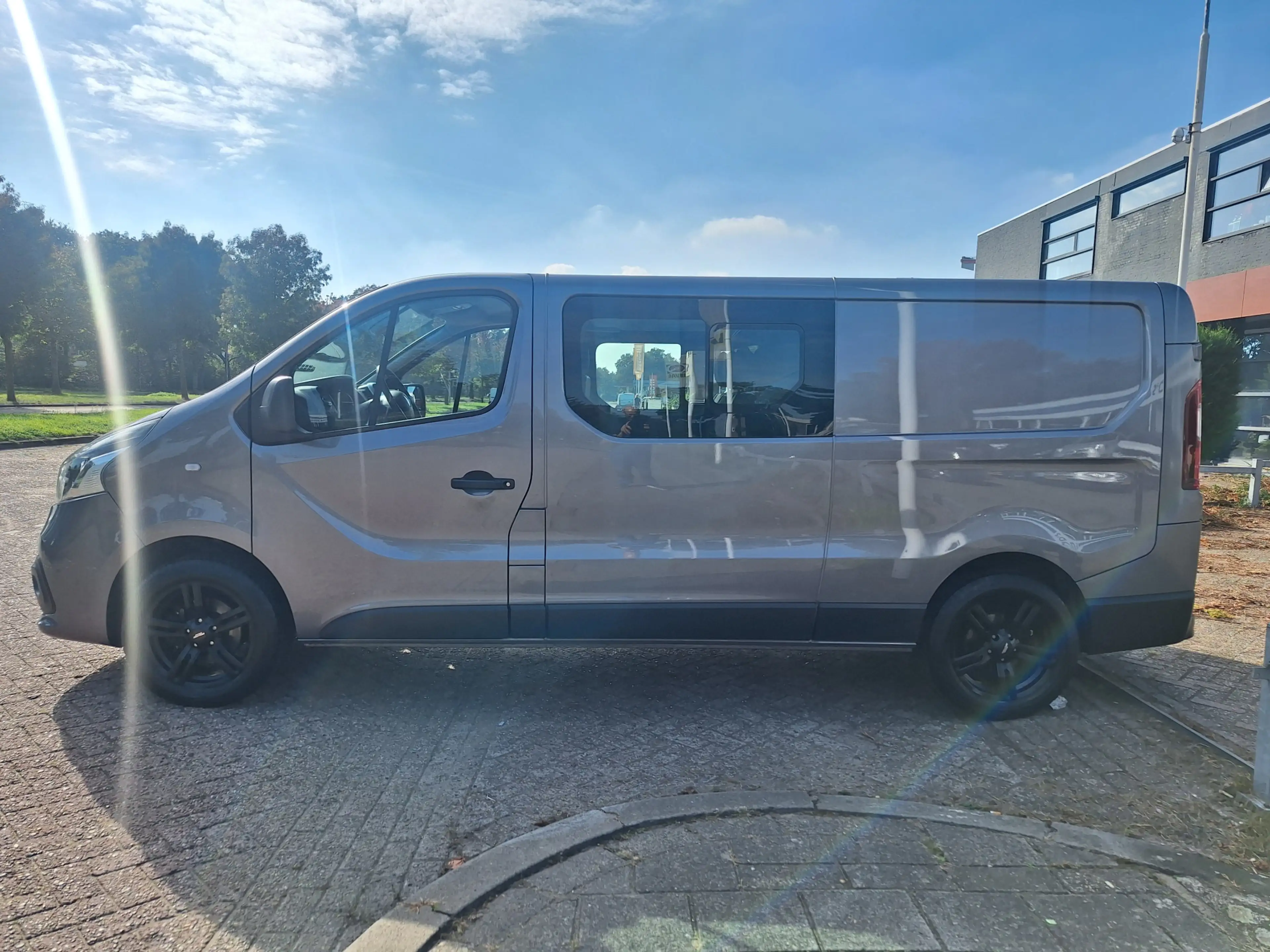 Renault Trafic 1.6 dCi T29 L2H1 DC Luxe — photo 10