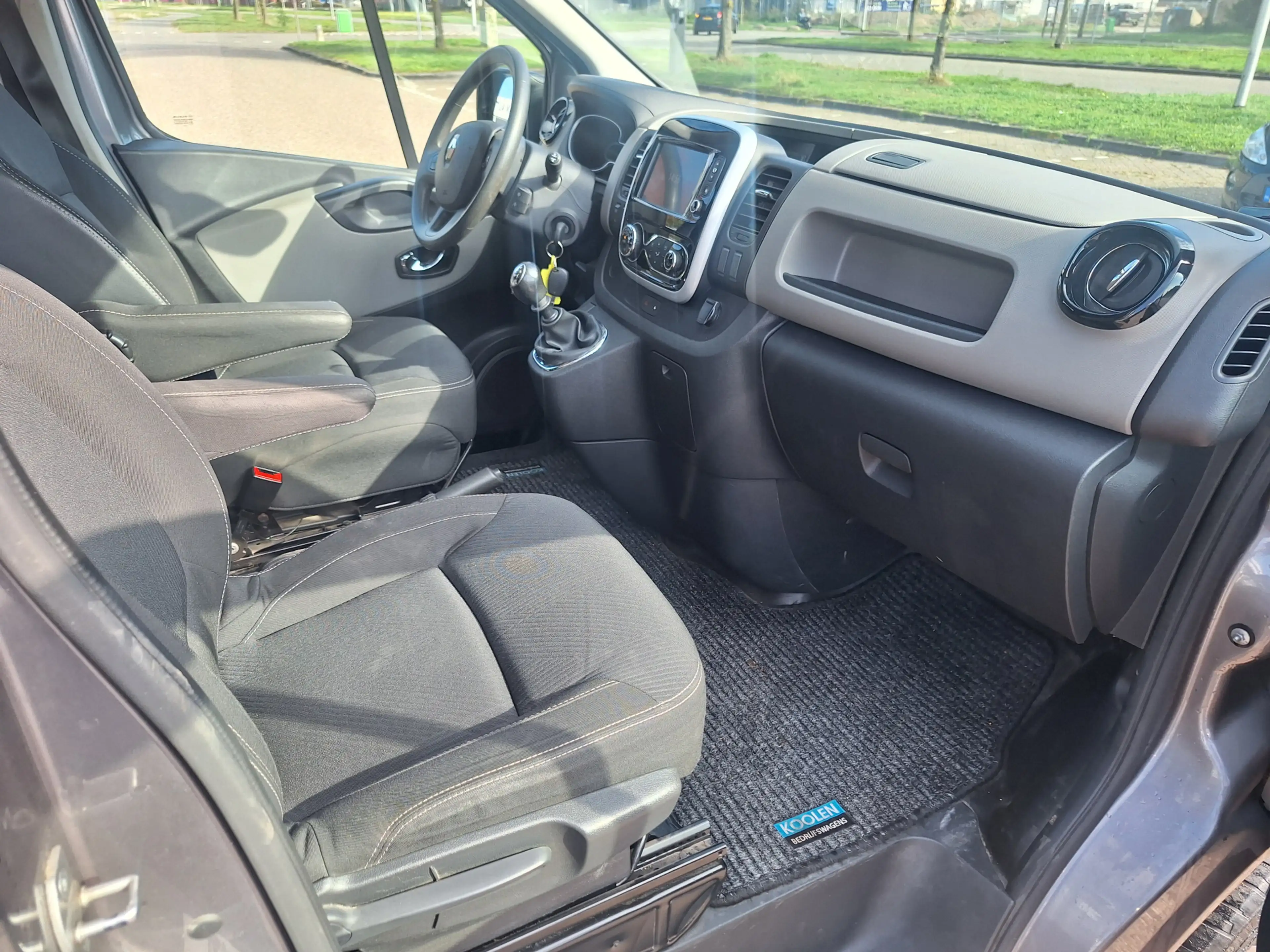Renault Trafic 1.6 dCi T29 L2H1 DC Luxe — photo 13