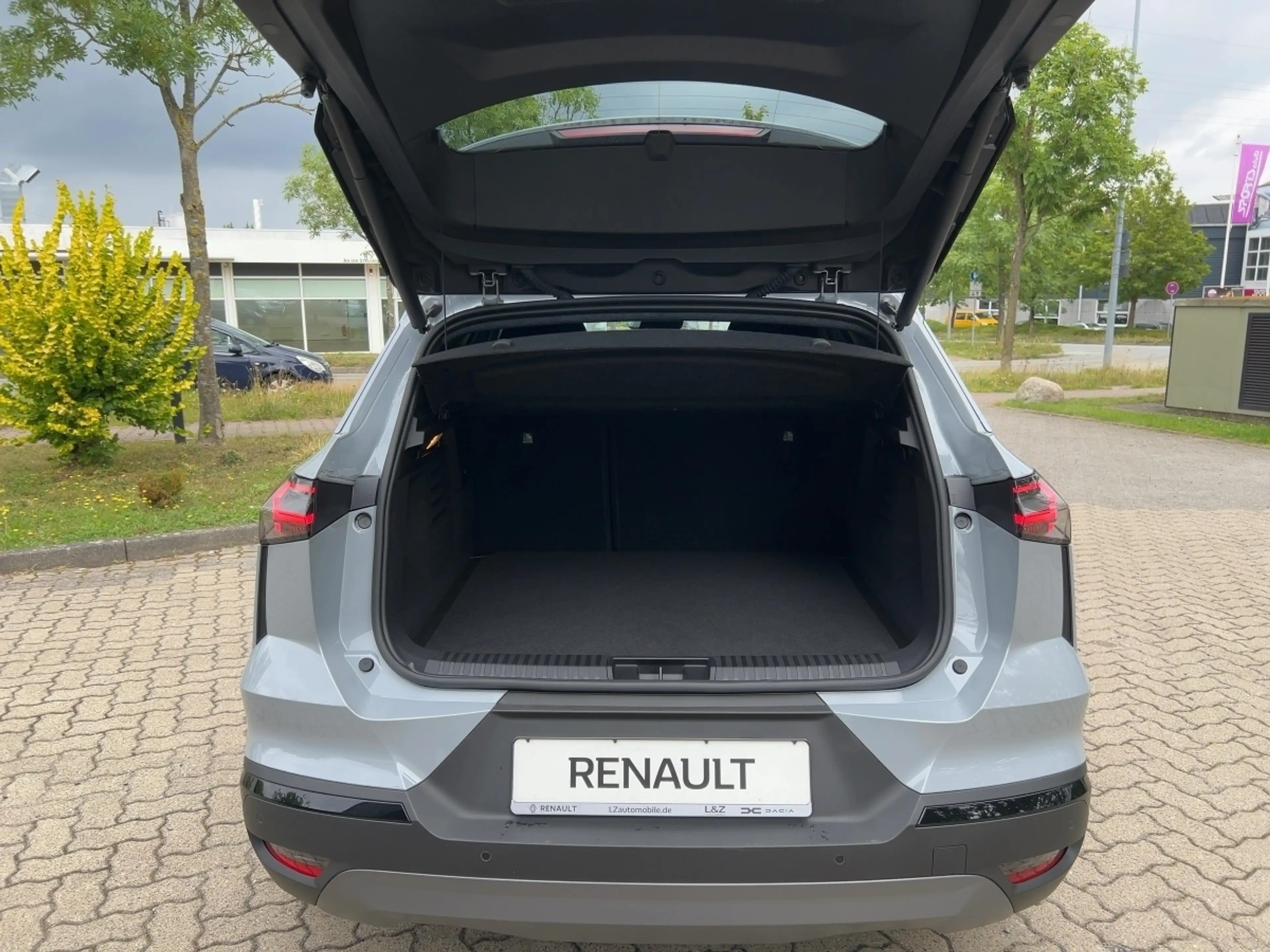 Renault Symbioz E-TECH Full Hybrid 145 Esprit Alpine — photo 13