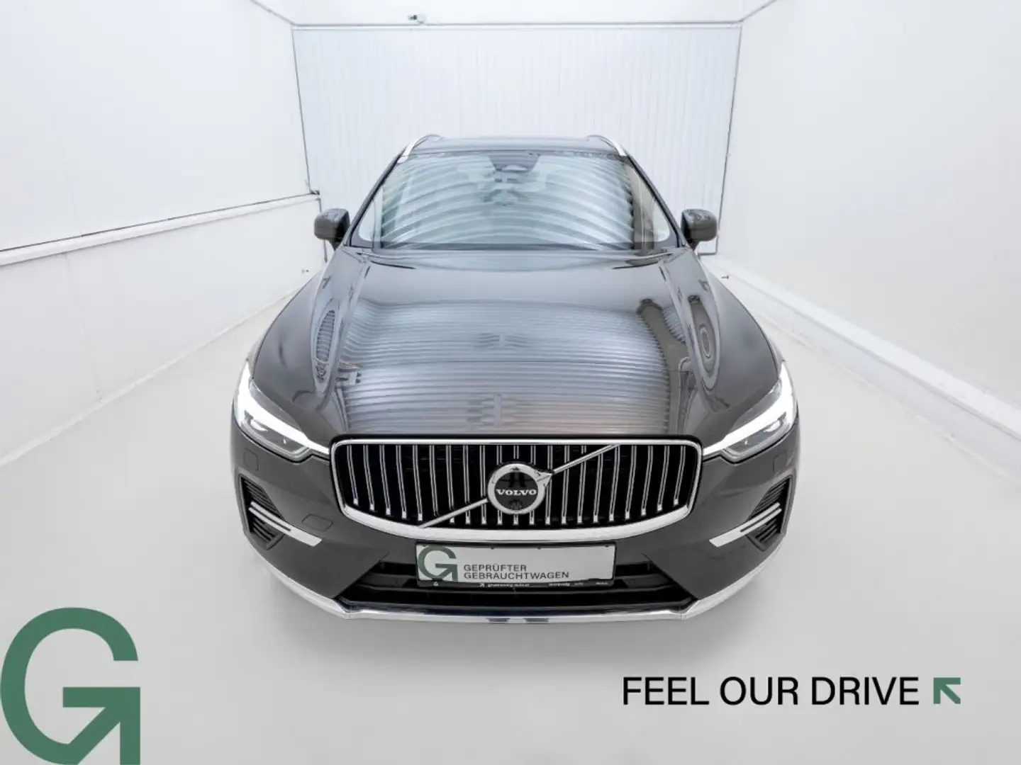 Volvo XC60 Inscription, B4 AWD Mild Hybrid Grau - 2