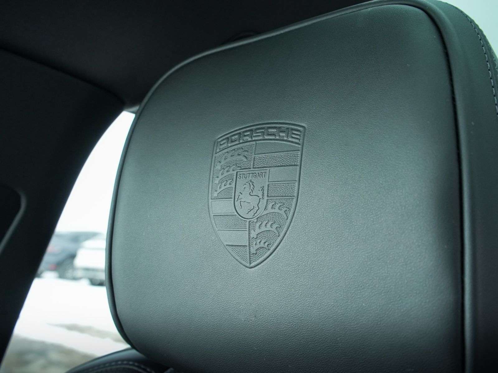 2026 Porsche Macan thumb 27