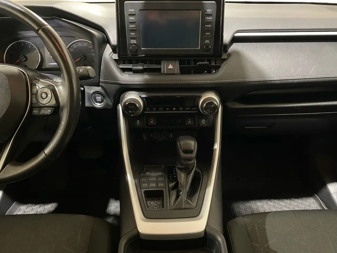 Toyota RAV 4 снимка Toyota RAV 4