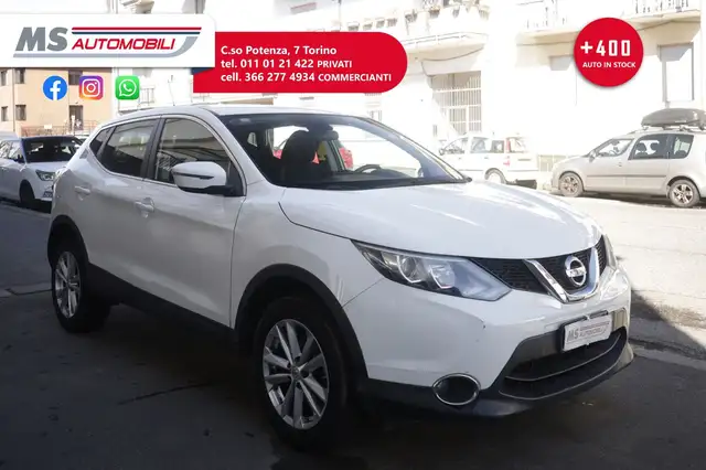 Nissan Qashqai Nissan Qashqai 1.2 DIG-T 115 N-Connecta 85KW ANNO 2015