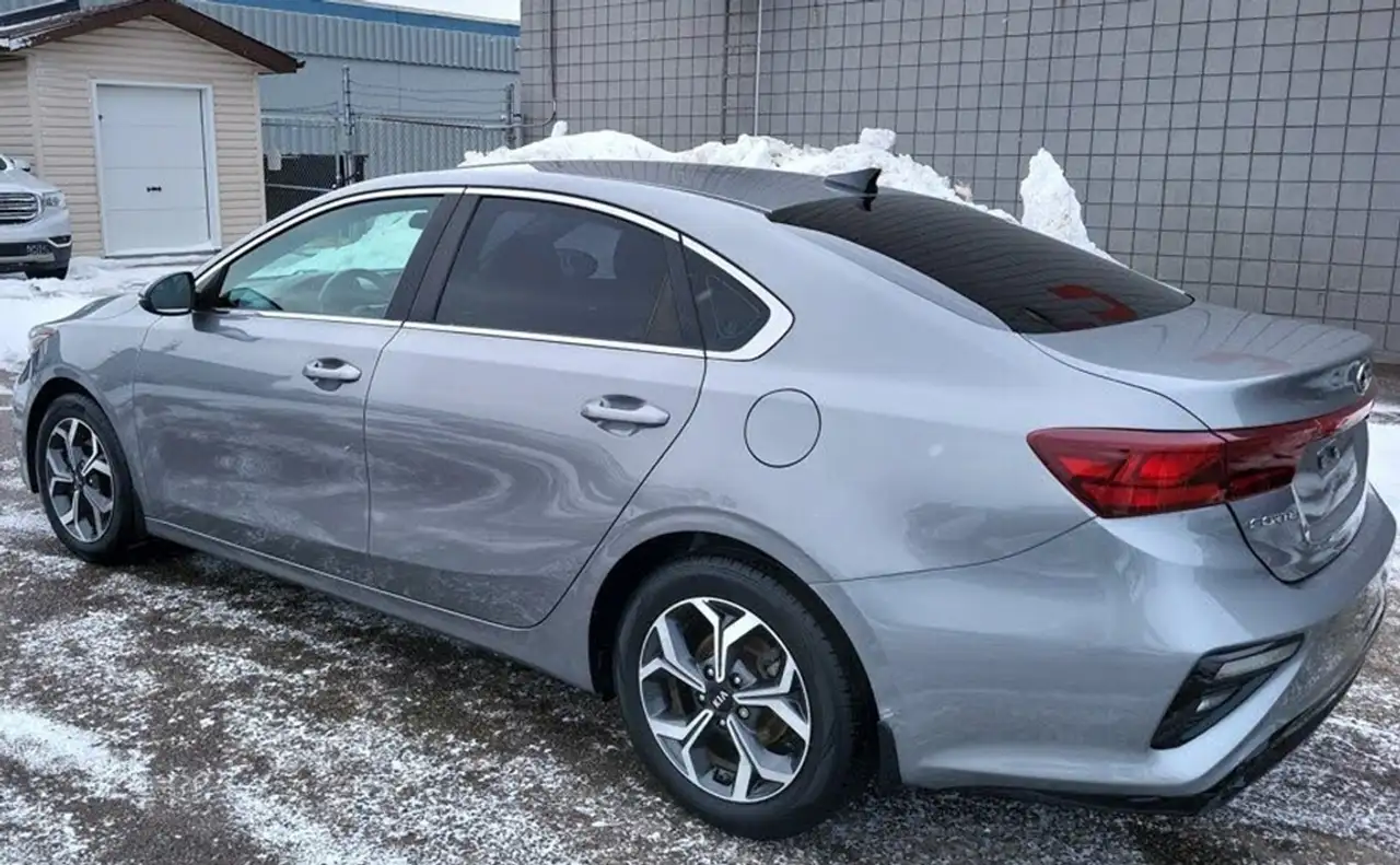 Kia Forte снимка Kia Forte