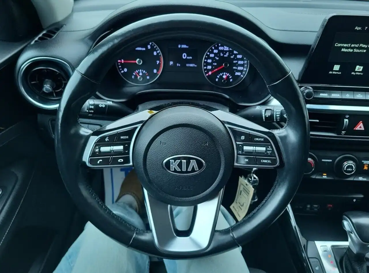 Kia Forte снимка Kia Forte