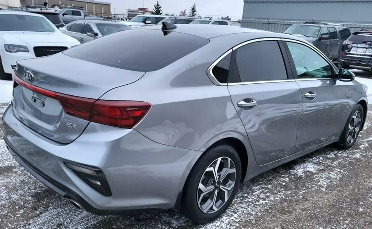 Kia Forte снимка Kia Forte