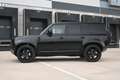 Land Rover Defender 110 2.0 P300e 110 X-Dynamic HSE Schwarz - thumbnail 9
