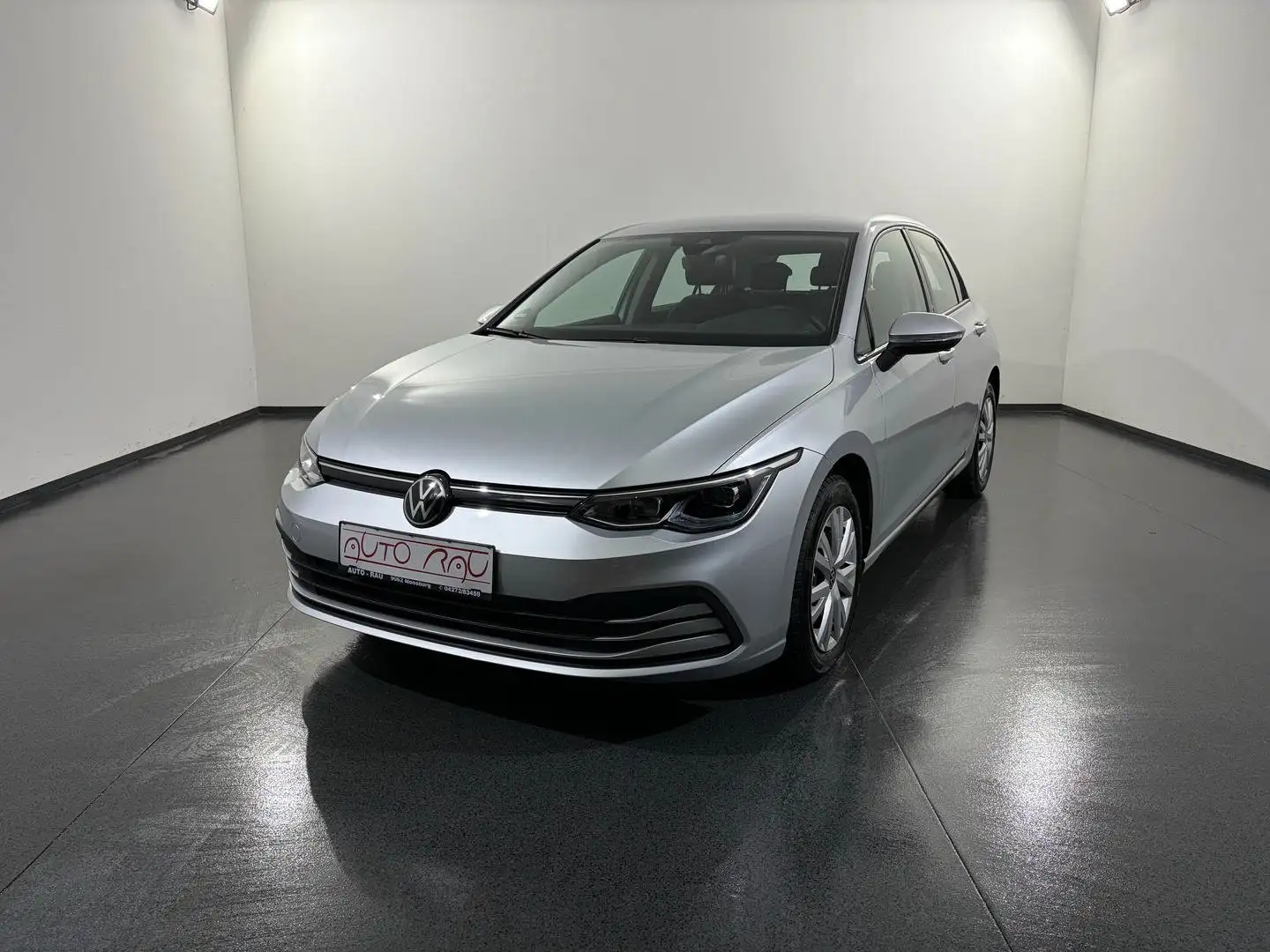 Volkswagen Golf 8 Lim. 2.0 TDI SCR Life *LED*ACC*NAVI* Silber - 2