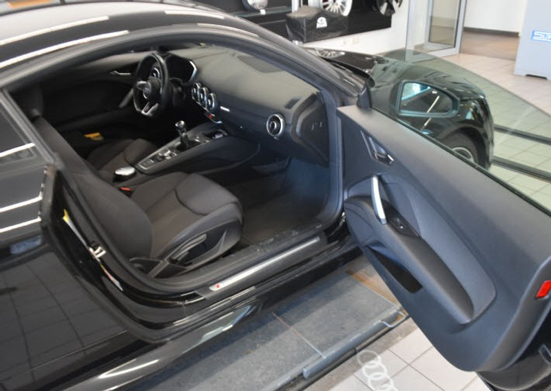 Audi TT Coupé 1.8 TFSI S line LED Navi — photo 4