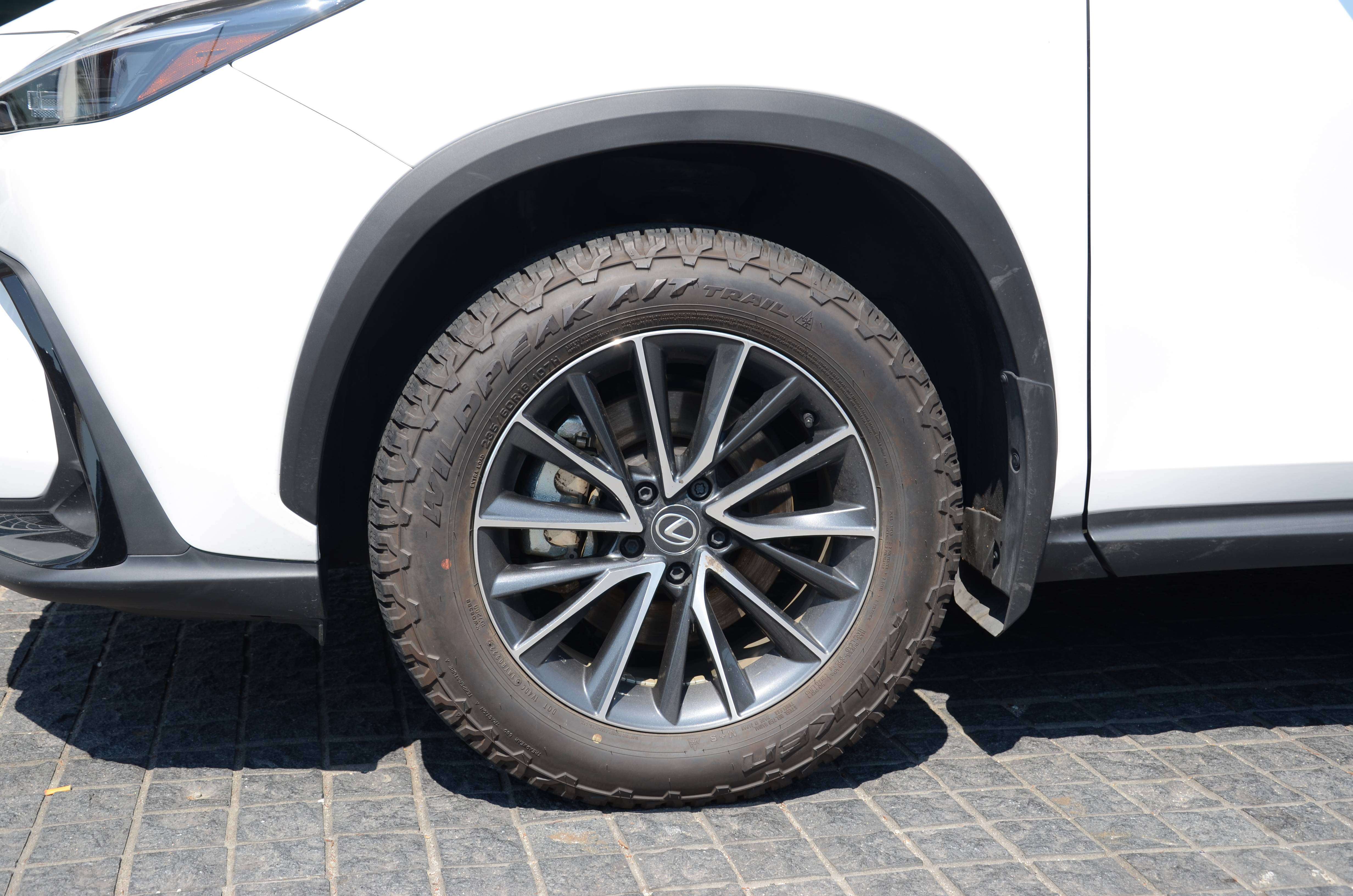 2025 Lexus NX No Accident | Low KM — снимка 1