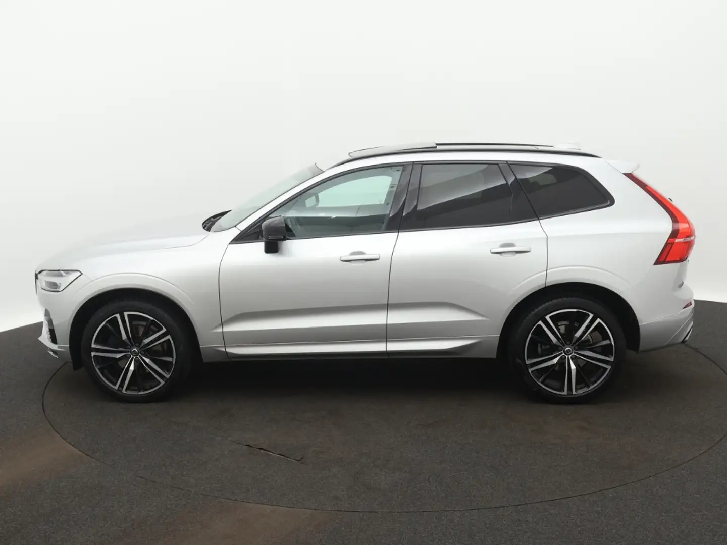 Volvo XC60 2.0 T5 AWD R-Design | Polestar Tuning | Panorama d Grijs - 2