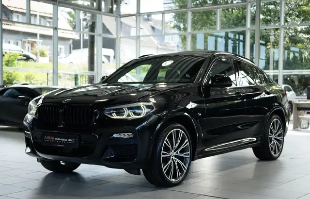 BMW X4 view 4