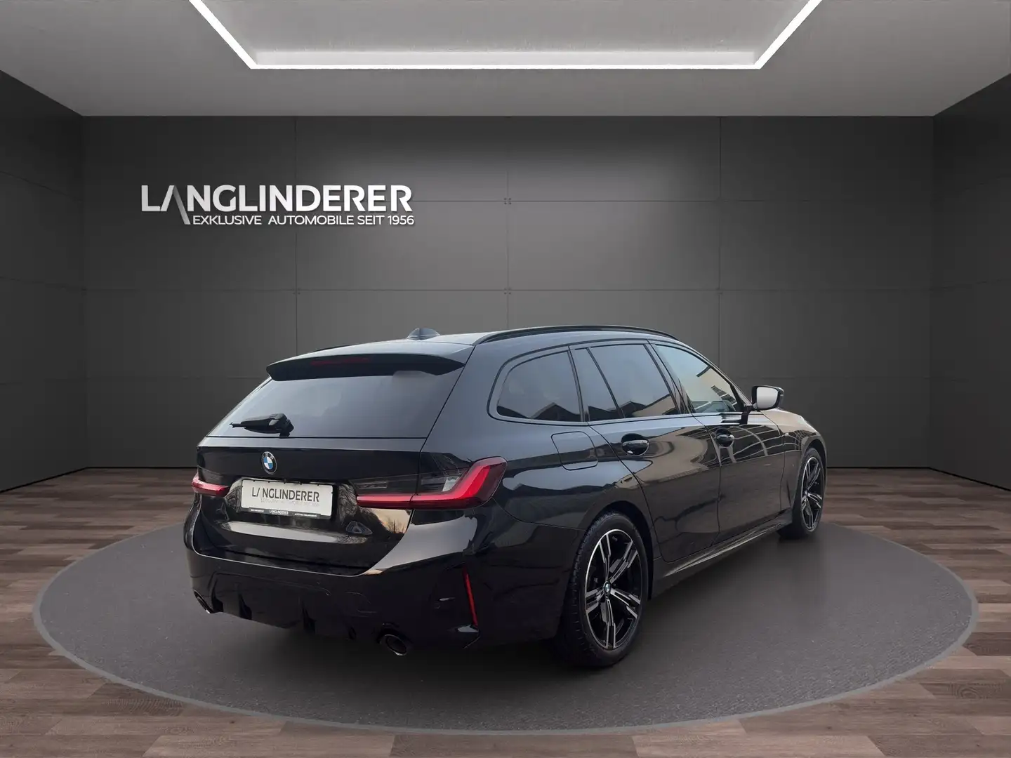 BMW 318 d Touring M-Sport NP 61.298,- HiFi AHK Schwarz - 2