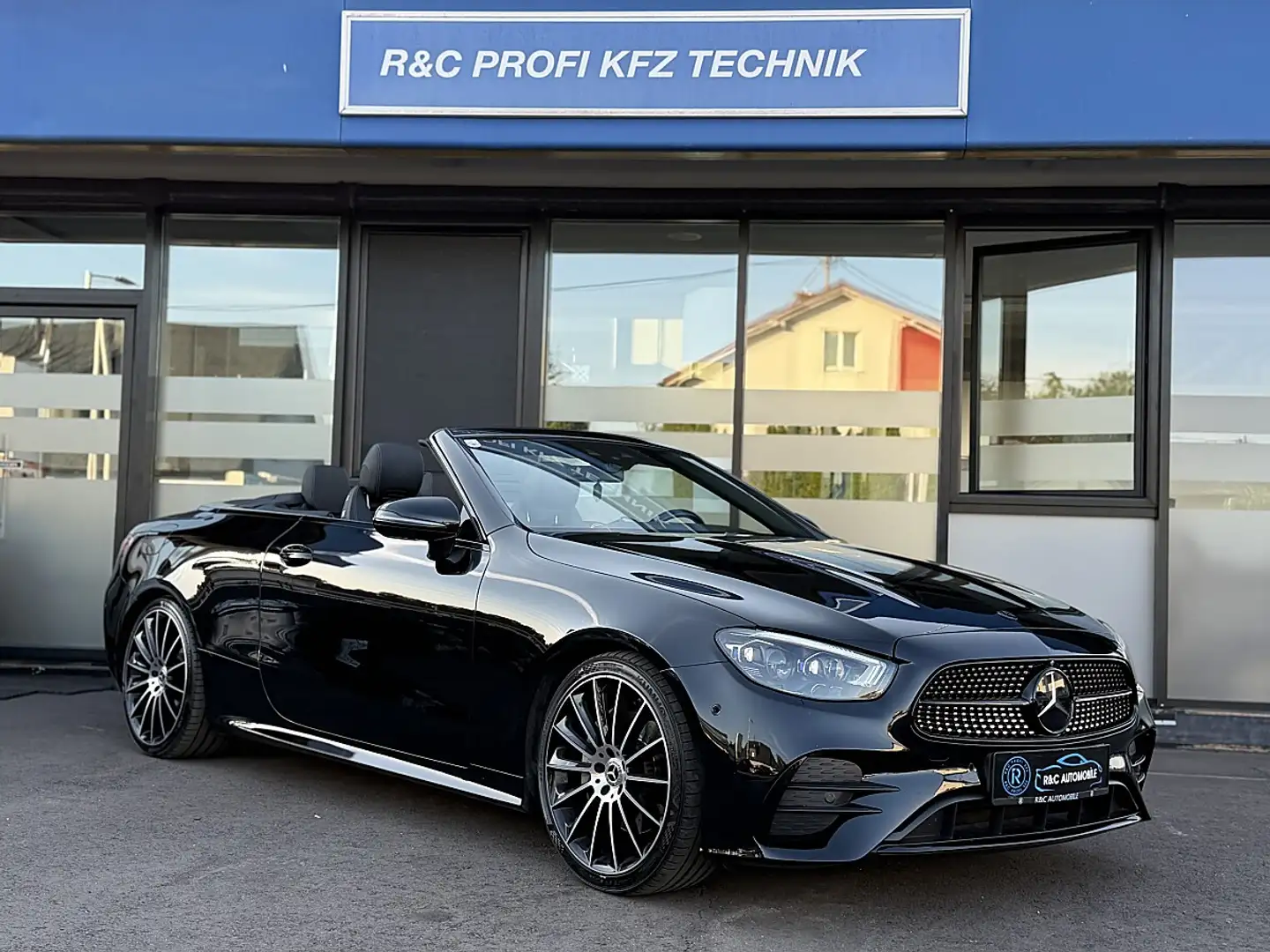 Mercedes-Benz E 220 d AMG Line/NIGHT PAKET/HEAD UP/MULTI BEAM/360 K... Schwarz - 2