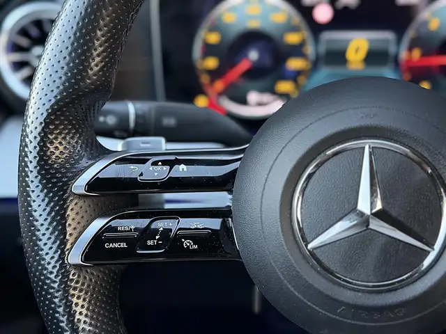 Mercedes-Benz E 220 d AMG Line/NIGHT PAKET/HEAD UP/MULTI BEAM/360 K... Ansicht 32